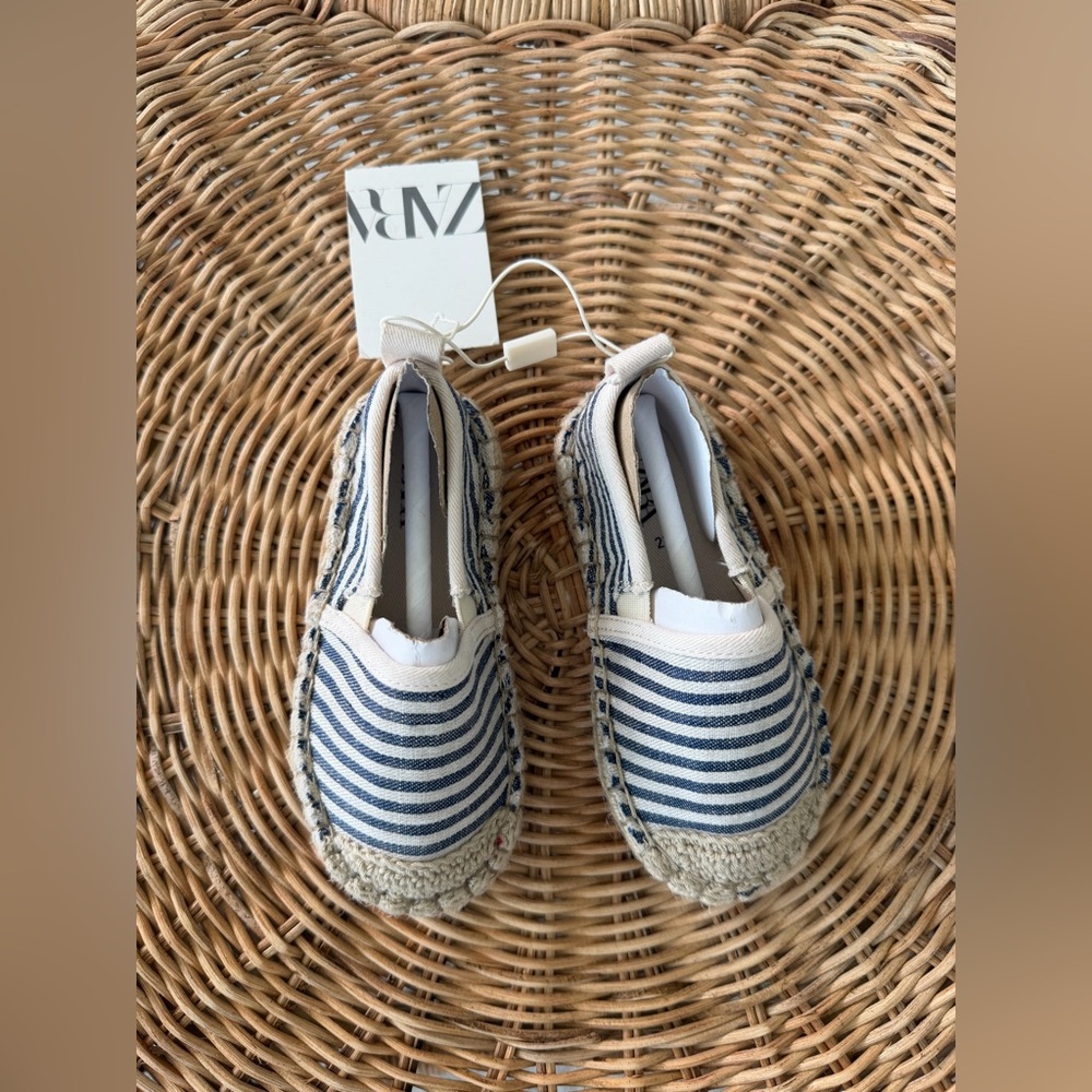 NWT ZARA Kids Blue & White Striped Slip-On Espadrilles size 22 eu - 6,5 us